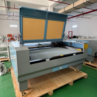 Máy cắt laser 4 đầu 2 dầm 
